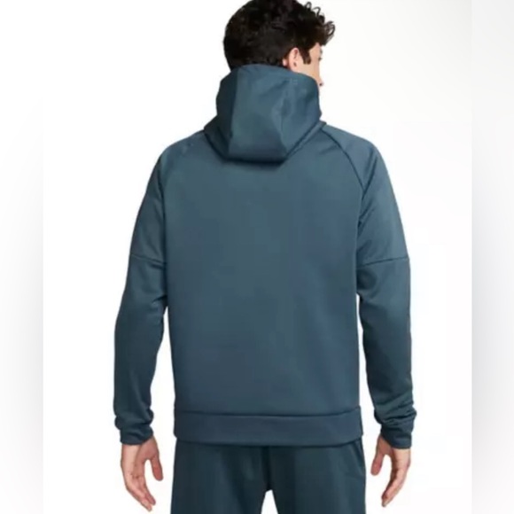 Men's Nike Therma Hoodie in deep jungle Sz L - Picture 2 of 10